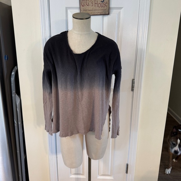 We The Free by Free People Ombré Distressed Long Sleeve Top G/L - Picture 1 of 8